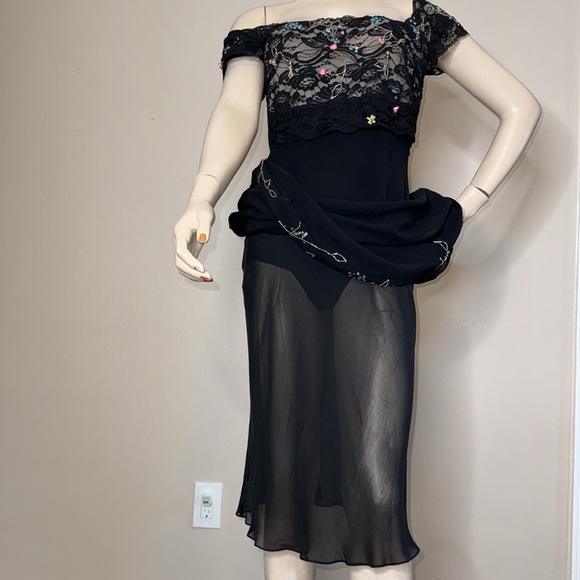 Morrell Maxie Silk Beaded Floral Lace Dress - Picture 11 of 17